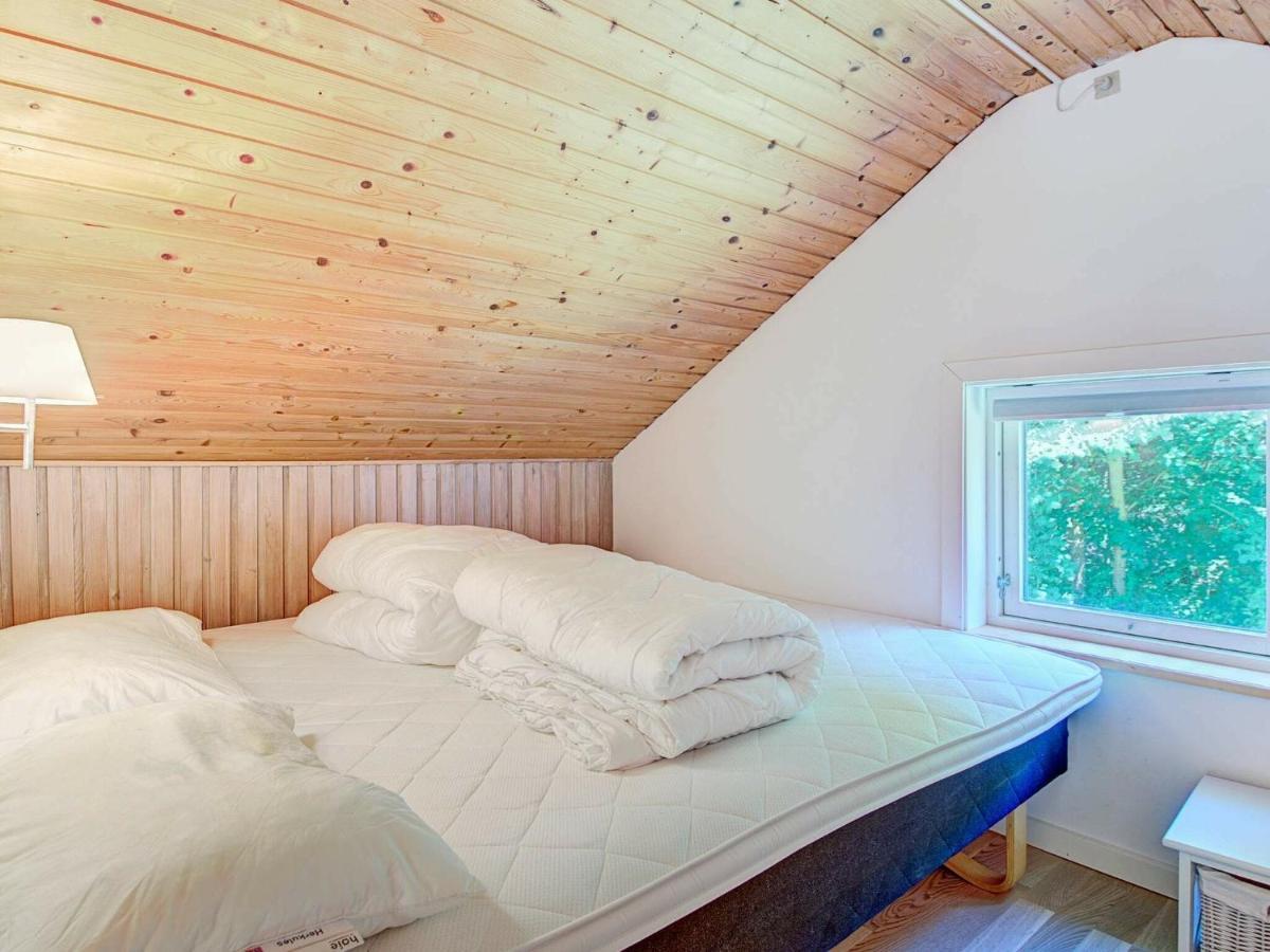 6 Person Holiday Home In AÅkirkeby Cameră foto